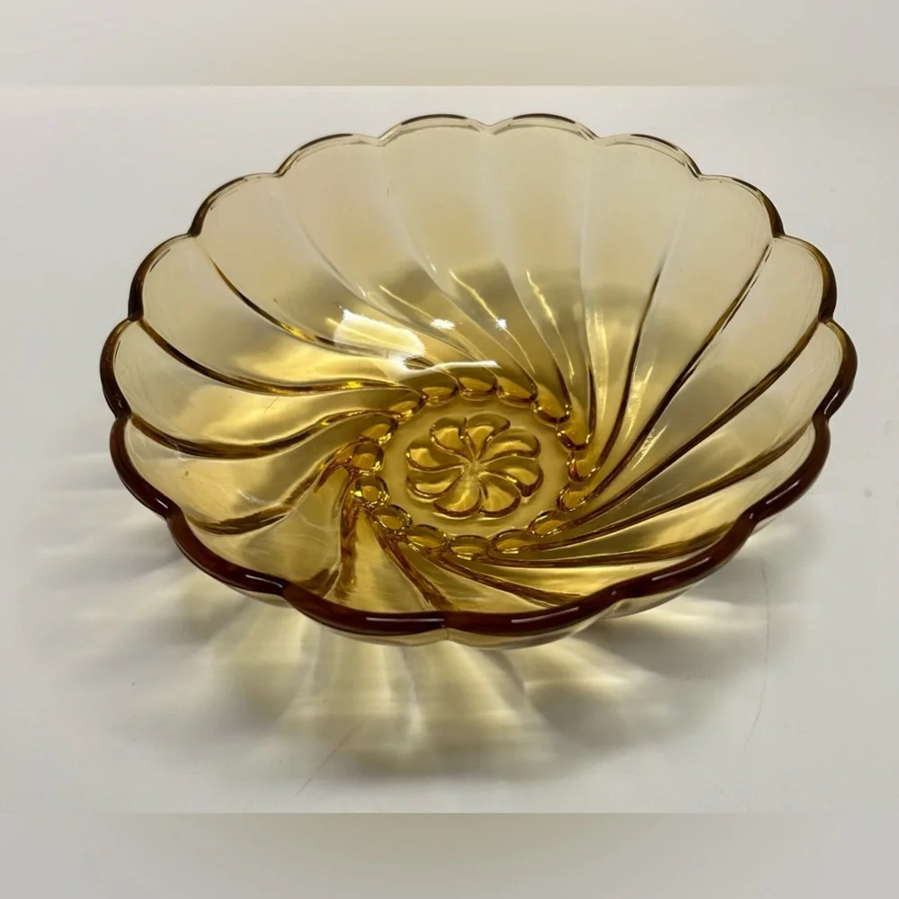 Vintage Hazel Atlas Marigold Amber Swirl Depression Glass Fruit/Dessert‎ Bowl,